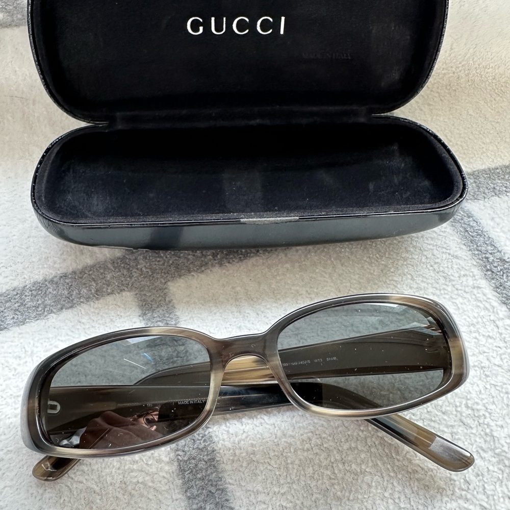 Early 2000s Gucci Women's Grey Sunglasses